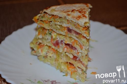 Курино-кабачковый тортик с овощами